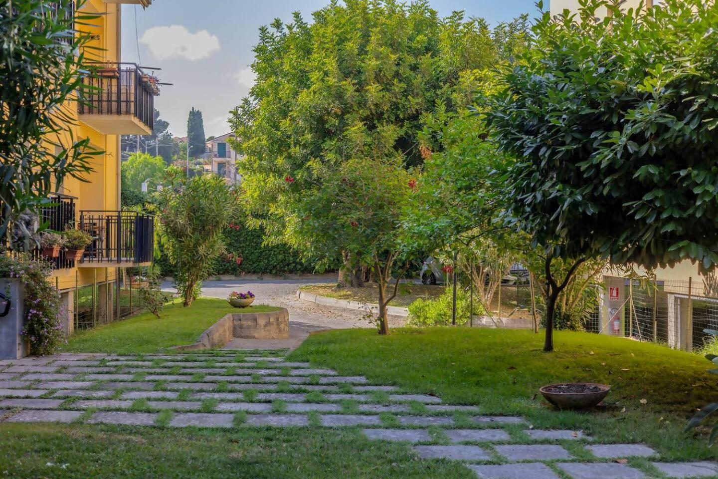 Stiloso Bilocale Terraceparking دْيانو مارينا المظهر الخارجي الصورة